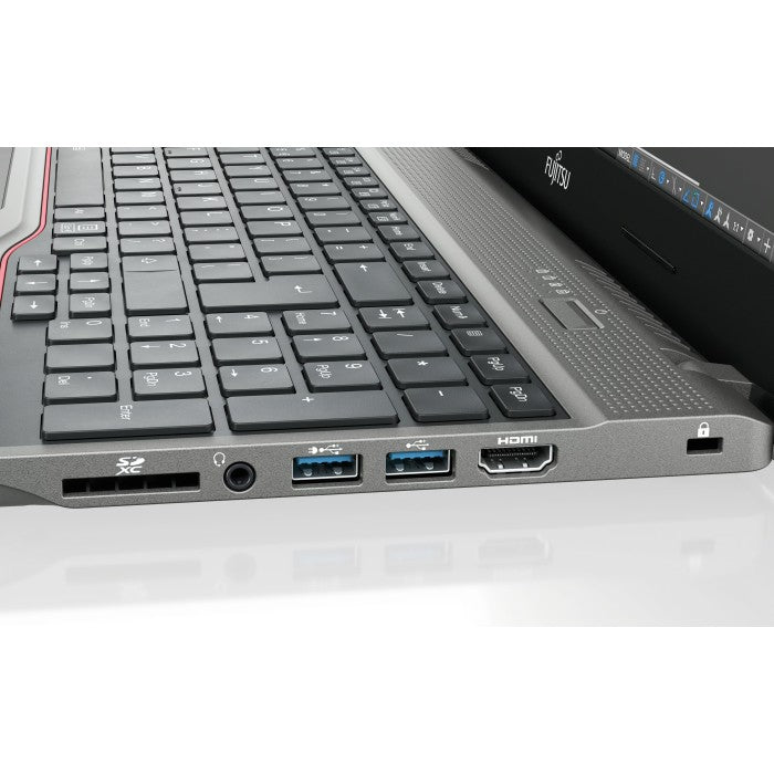 Fujitsu Celsius H5511 foto 5.jpg